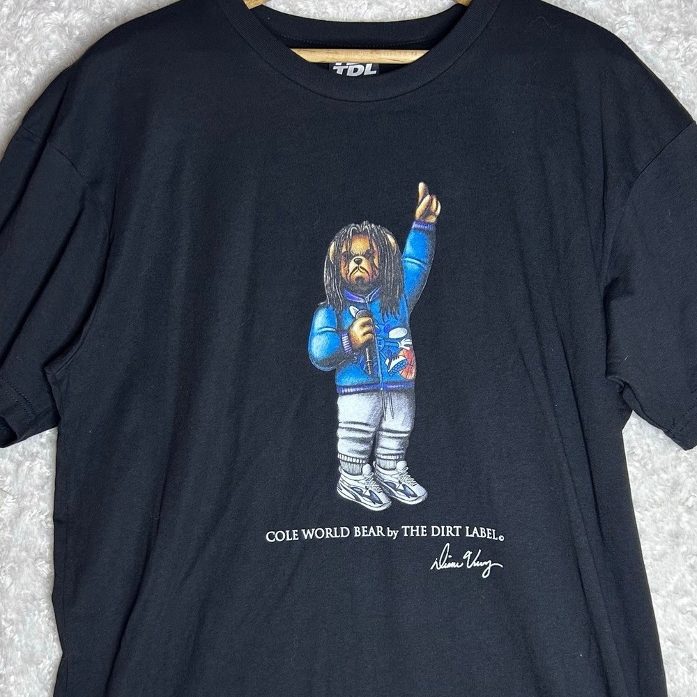 The Dirt Label TDL Cole World Bear Graphic Tee Black Mens Large J Cole Rap Shirt